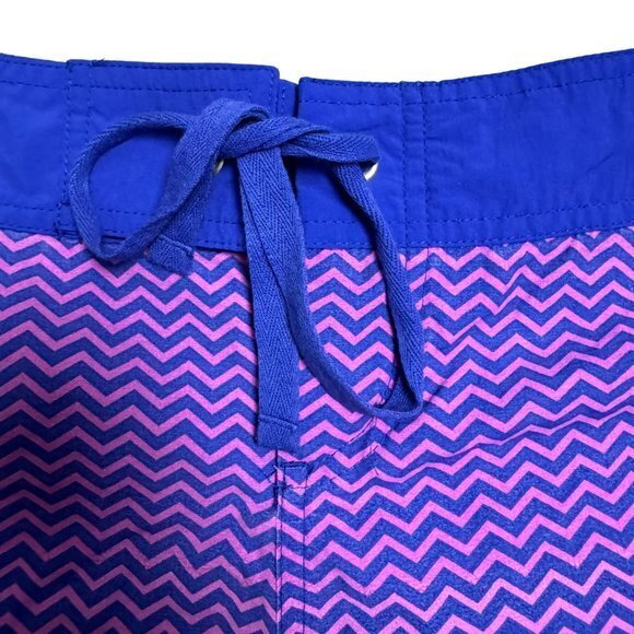 Tommy Bahama Mens Size XL Blue Pink Chevron Print Swim Trunks - Picture 2 of 9